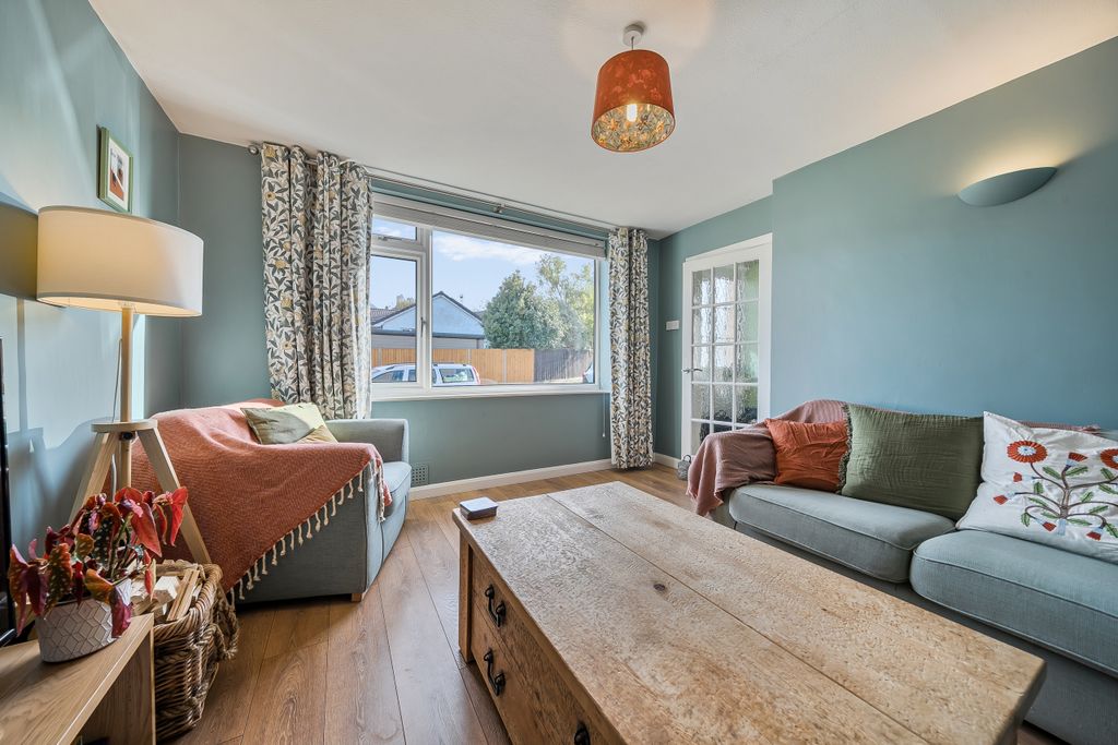 Property photo 2 of 23 Living Room