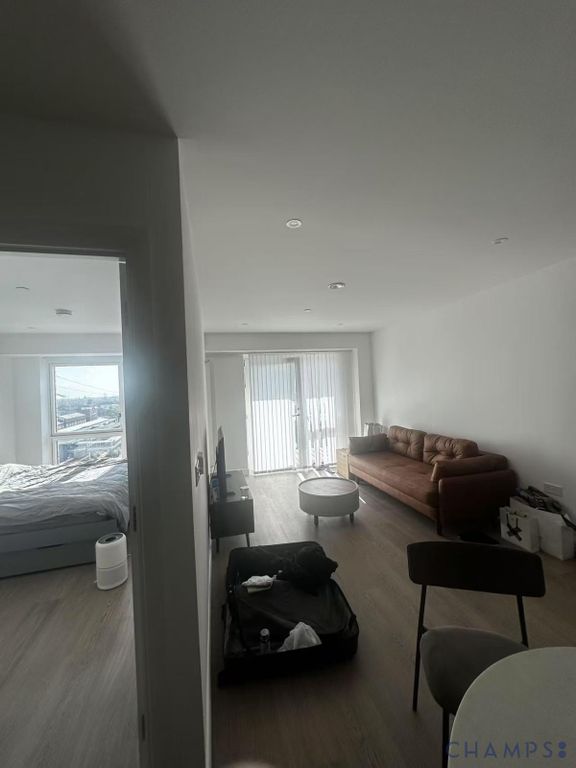 Property photo 2 of 7 Gallery