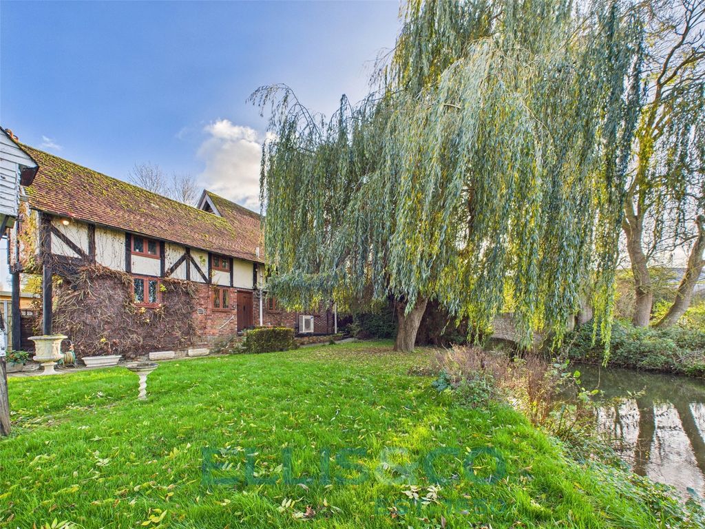 Property photo 1 of 17 Picture No. 02