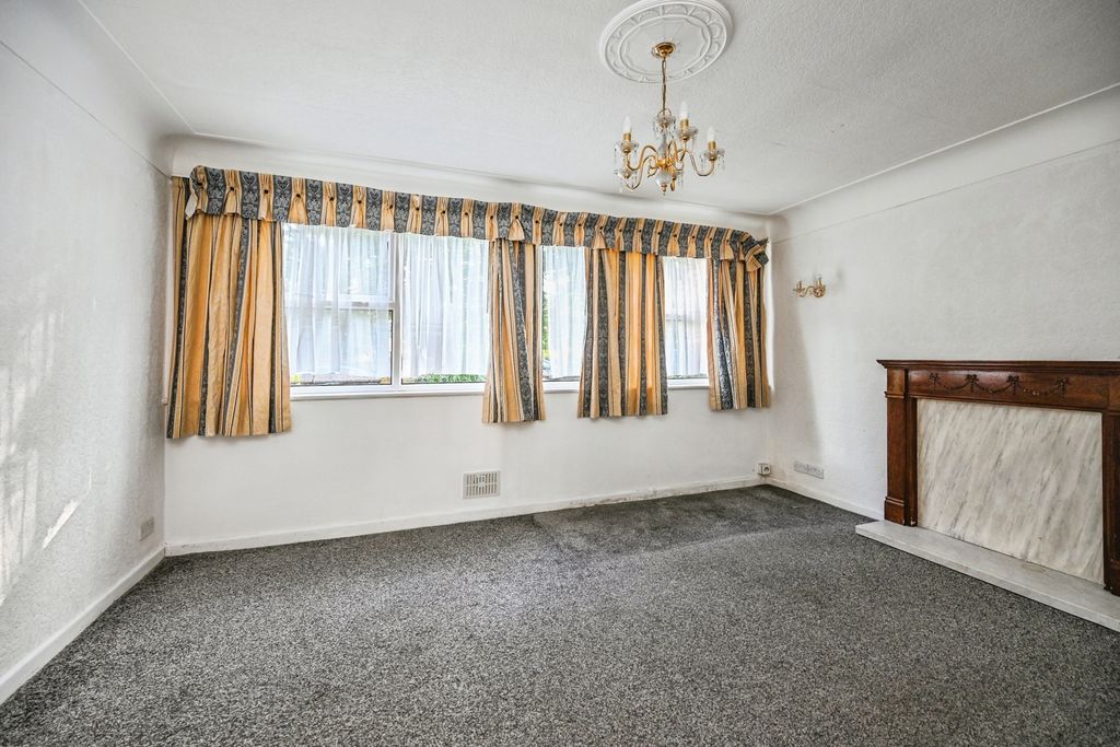 Property photo 2 of 12 Photo