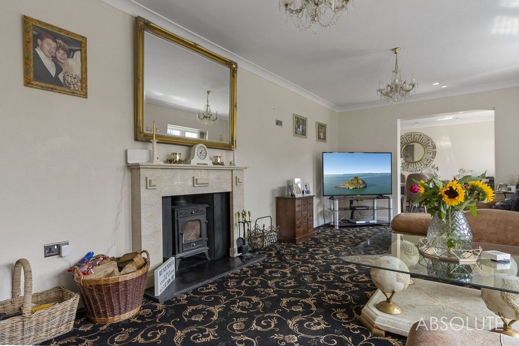 Property photo 3 of 29