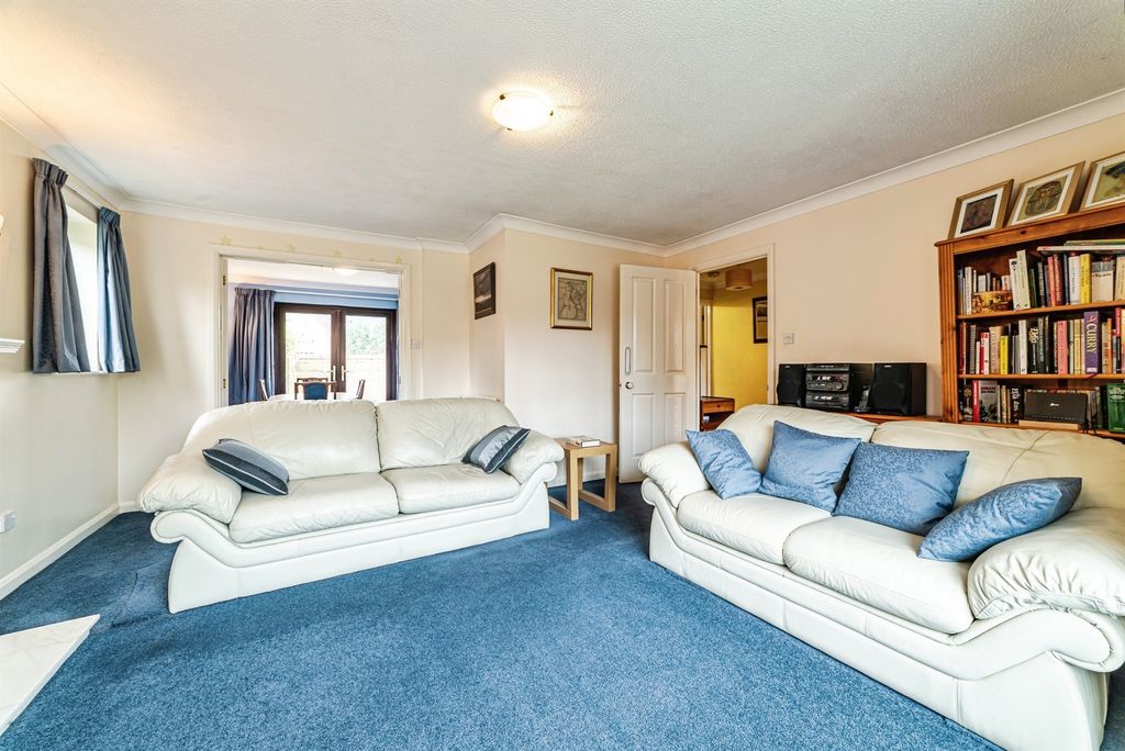 Property photo 3 of 20