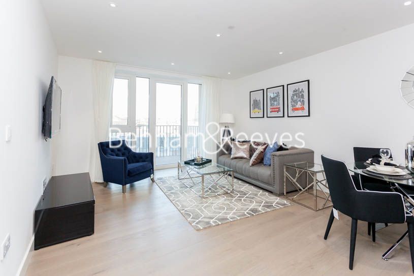 Property photo 1 of 17 Bright &amp; Spacious