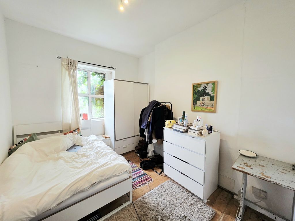 Property photo 3 of 7 Photo 1