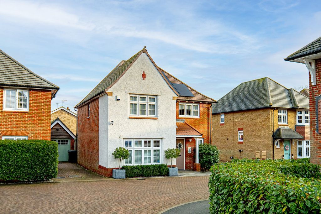 Property photo 1 of 37