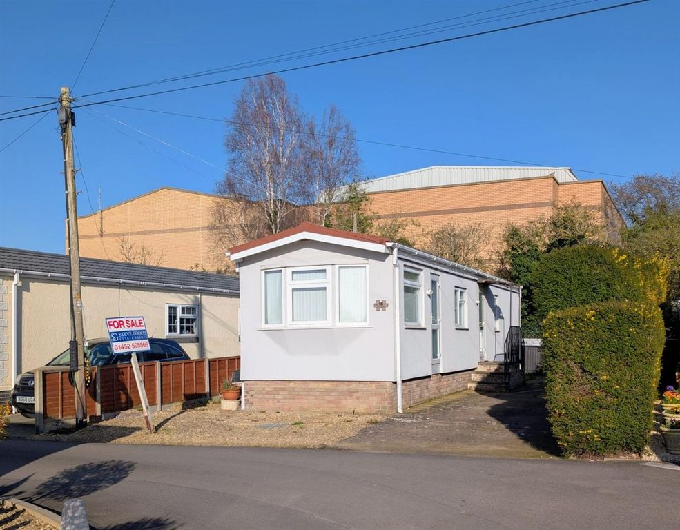 Property photo 1 of 9