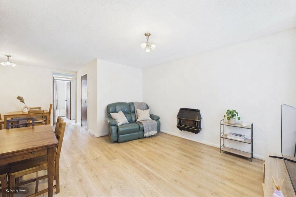 Property photo 3 of 8 Picture No. 28