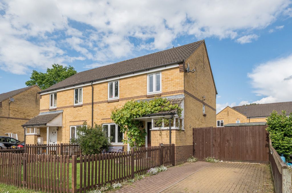 Property photo 1 of 13 1453747-1-6A0666F...