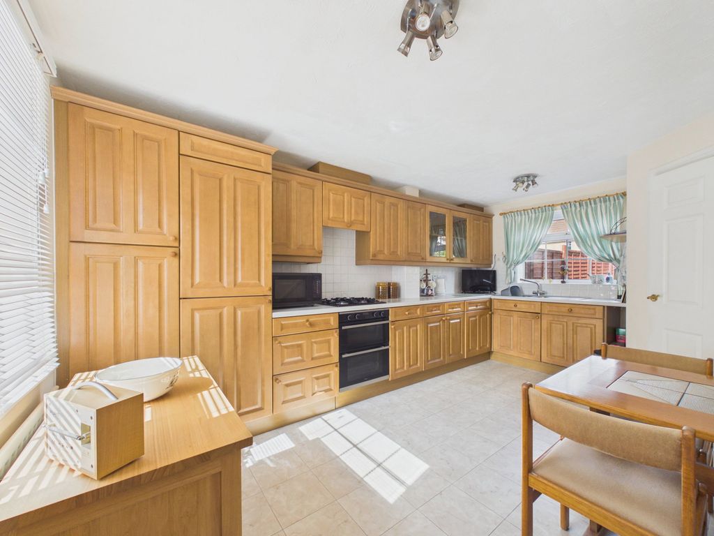 Property photo 2 of 14