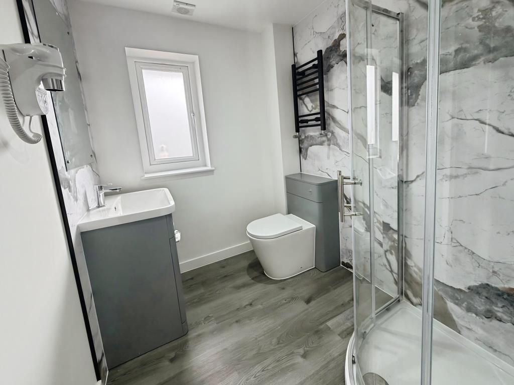Property photo 3 of 8 Bathroom