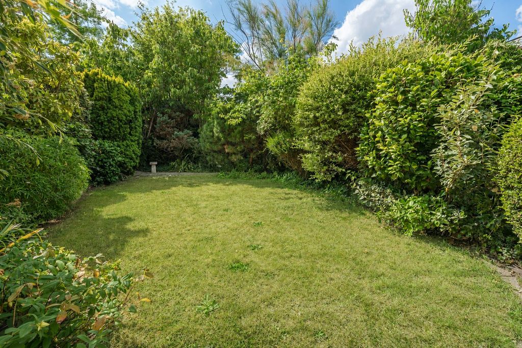 Property photo 3 of 28 Picture No. 35