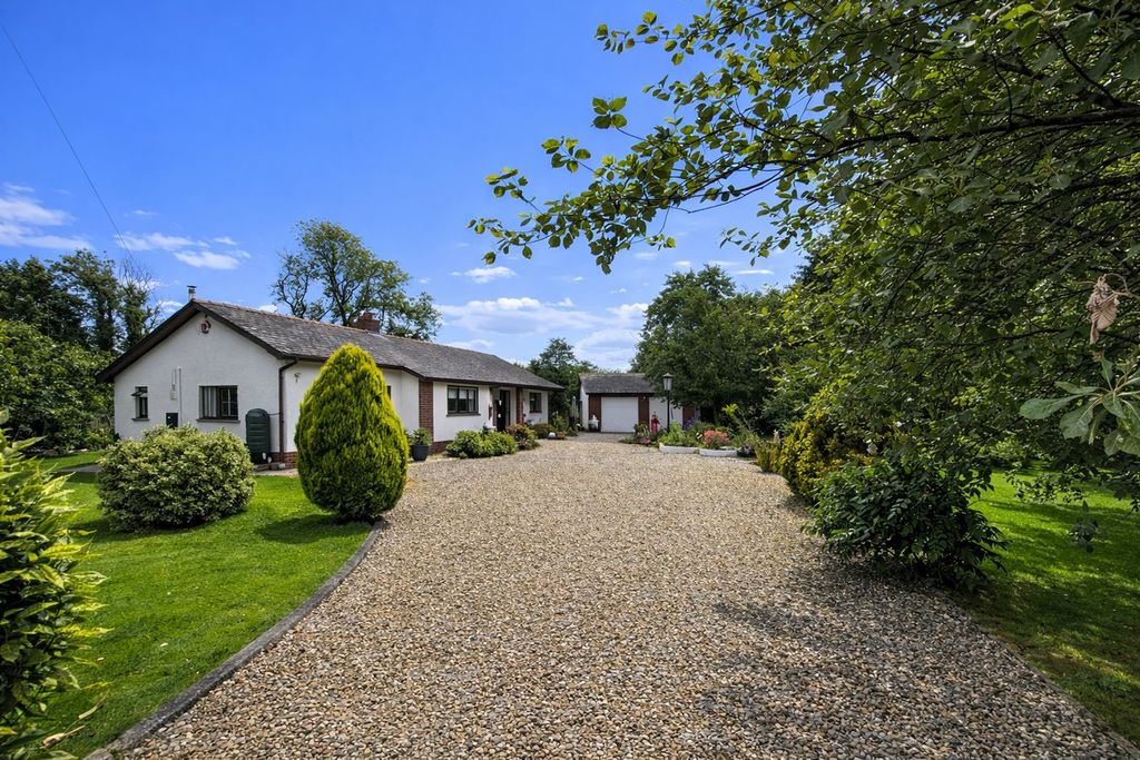 Property photo 1 of 30