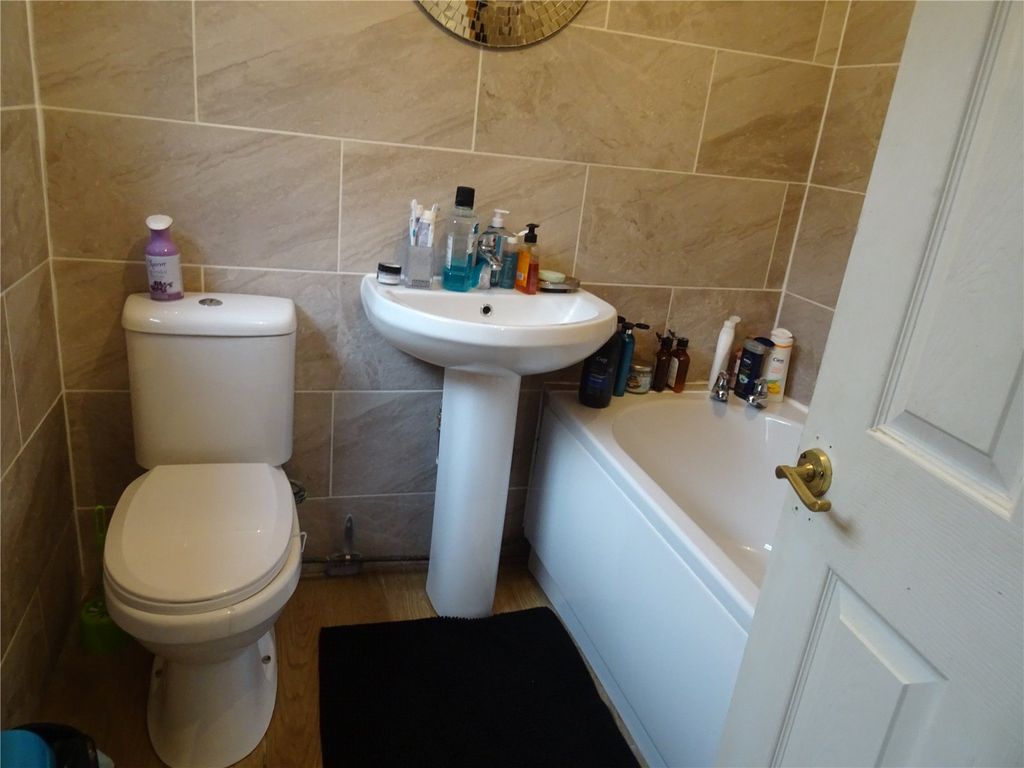 Property photo 3 of 8 Picture No. 06