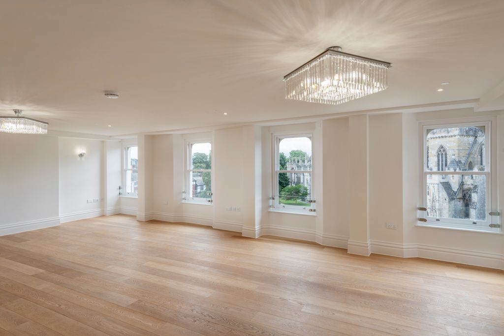 Property photo 1 of 23 Living Room