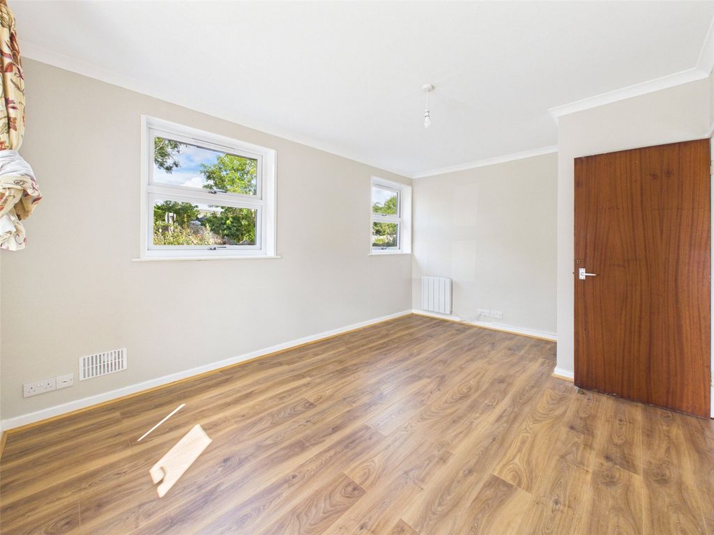 Property photo 2 of 20 Picture No. 02