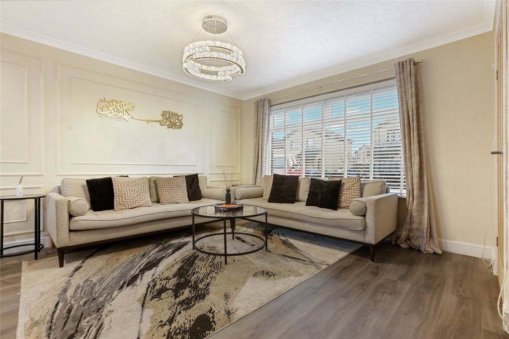 Property photo 2 of 19 Picture No. 03