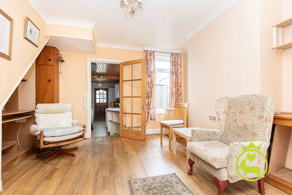 Property photo 3 of 17