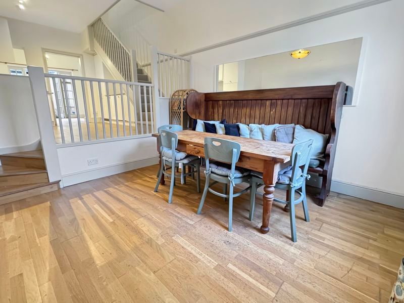 Property photo 2 of 14 Photo 12