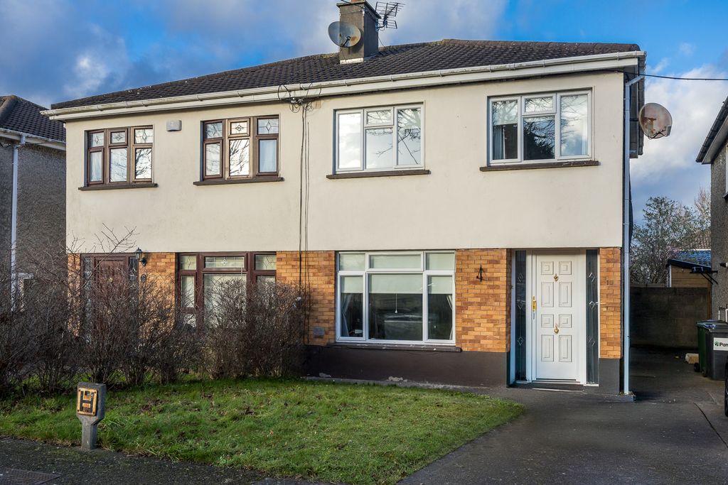 Property photo 1 of 11