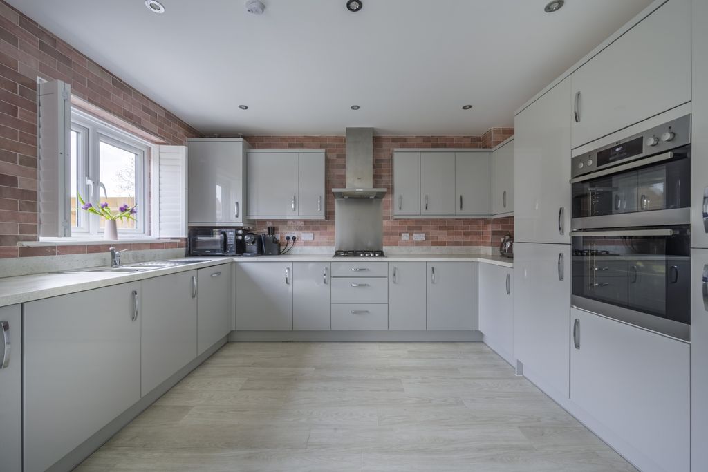 Property photo 2 of 22 Dsc_7012Hdr