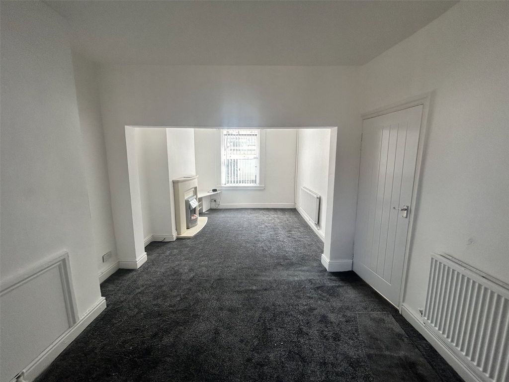 Property photo 2 of 8 Picture No. 05