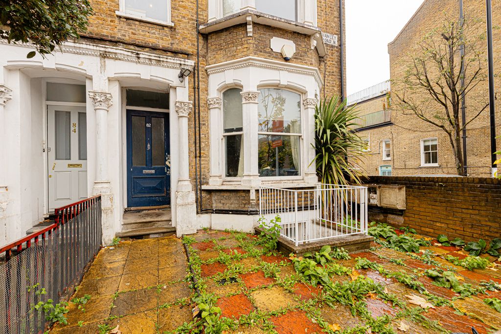 Property photo 2 of 24