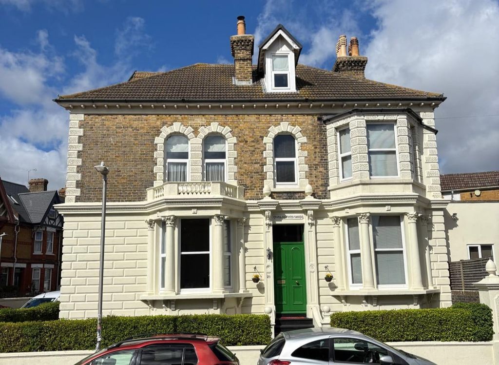 Property photo 1 of 25