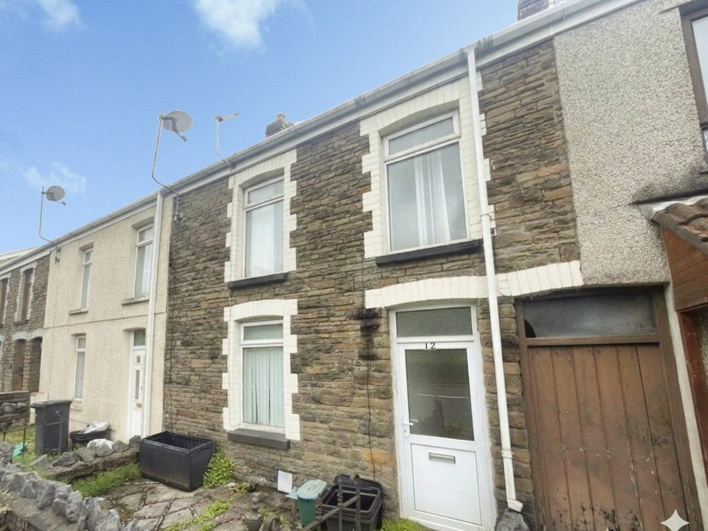 Property photo 1 of 18