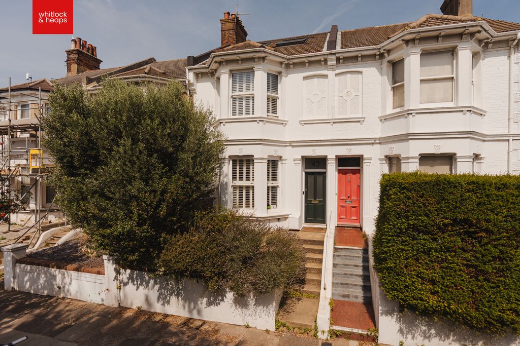 Property photo 1 of 16