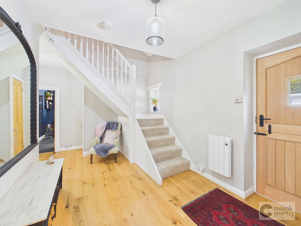 Property photo 3 of 28