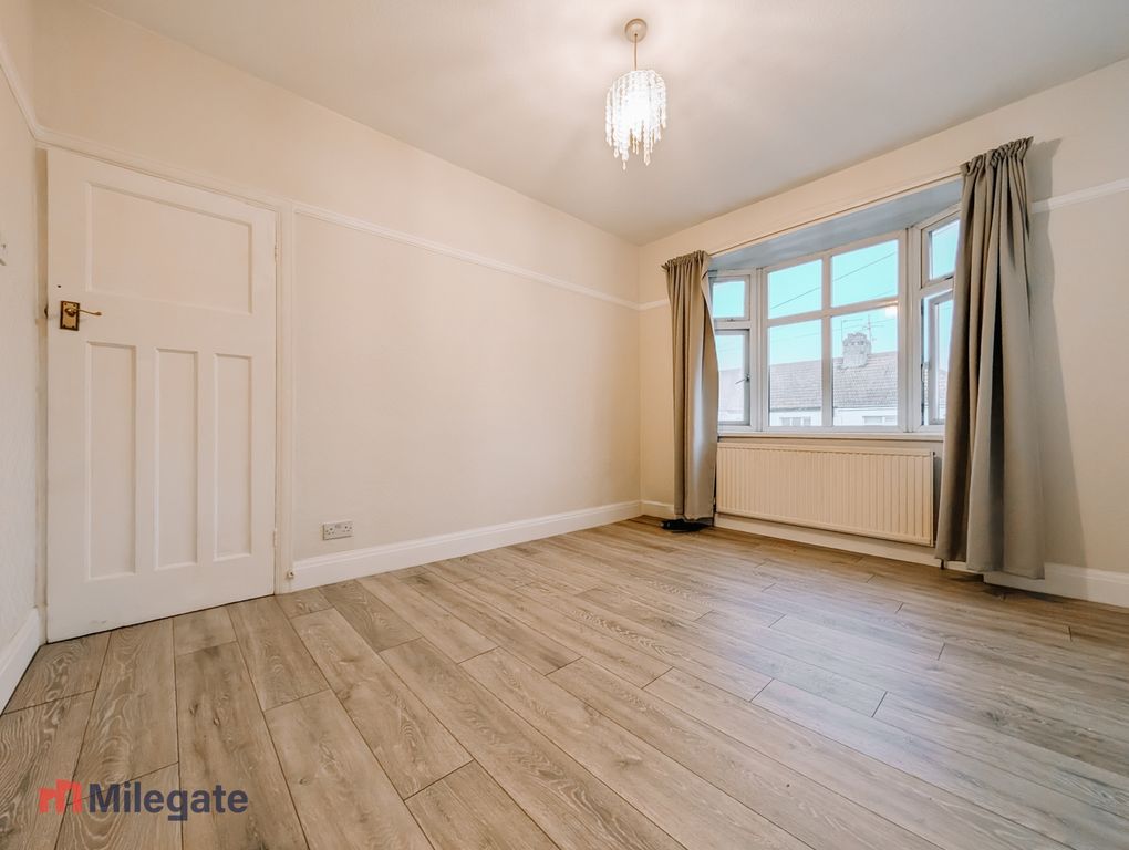 Property photo 3 of 10 Photo 3