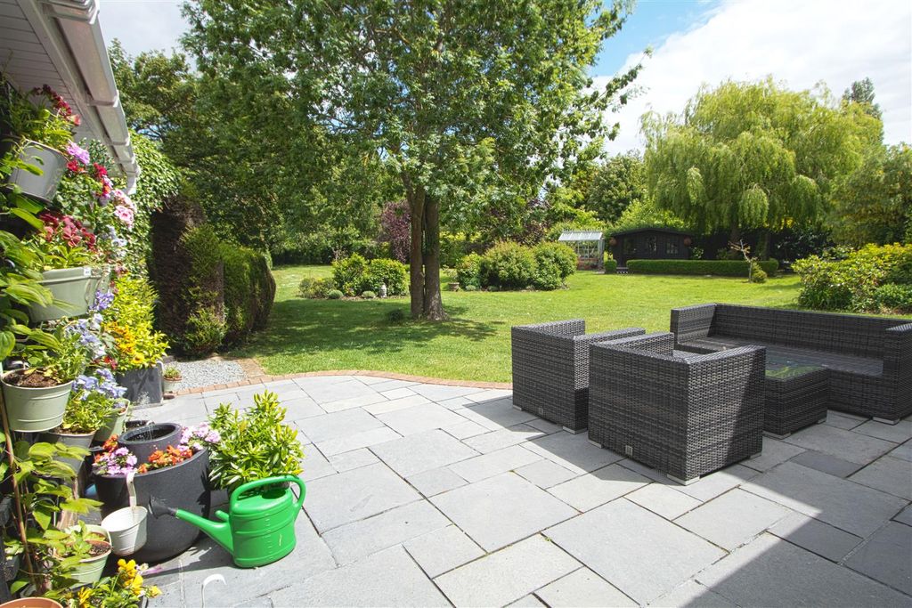 Property photo 2 of 16 Patio.Jpg