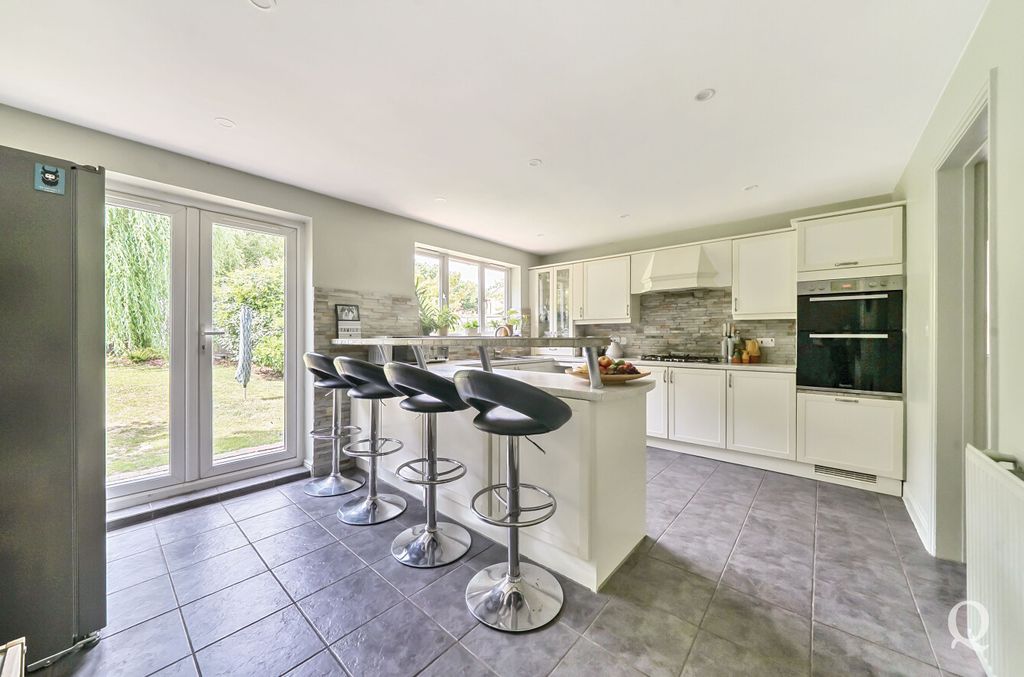 Property photo 3 of 22 6Bb80E93-6A2A-486...