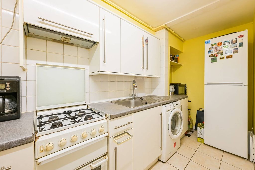 Property photo 3 of 19