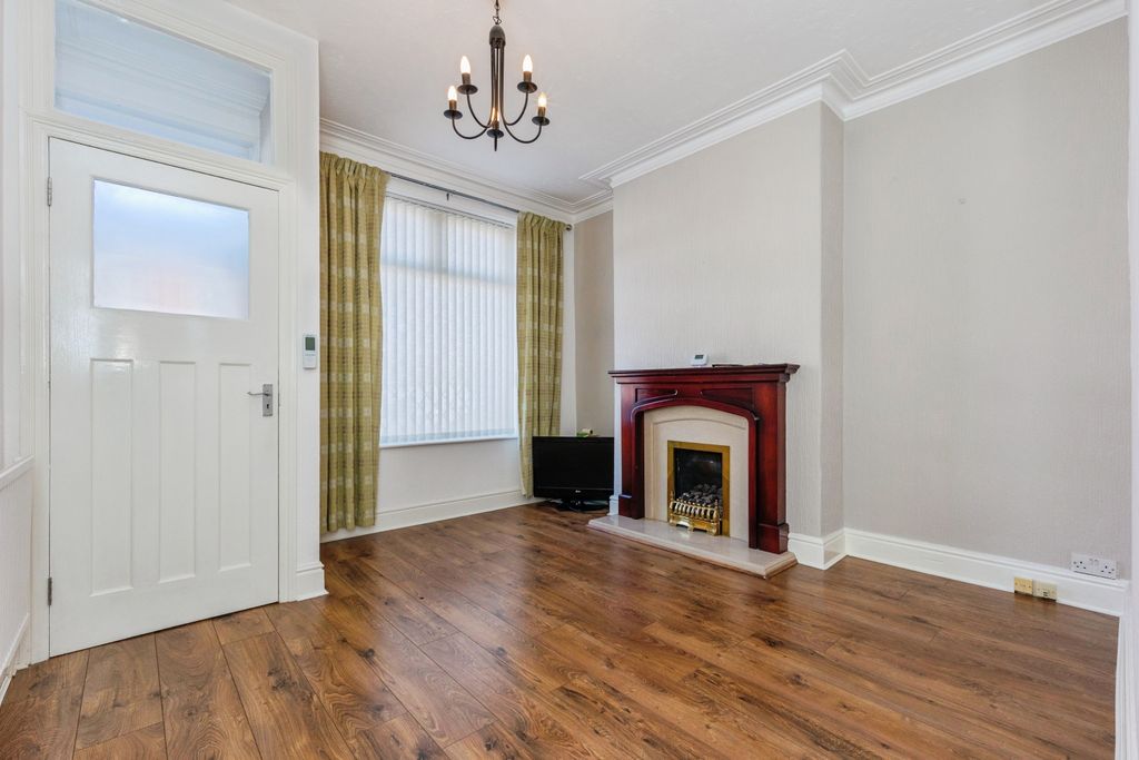 Property photo 3 of 15