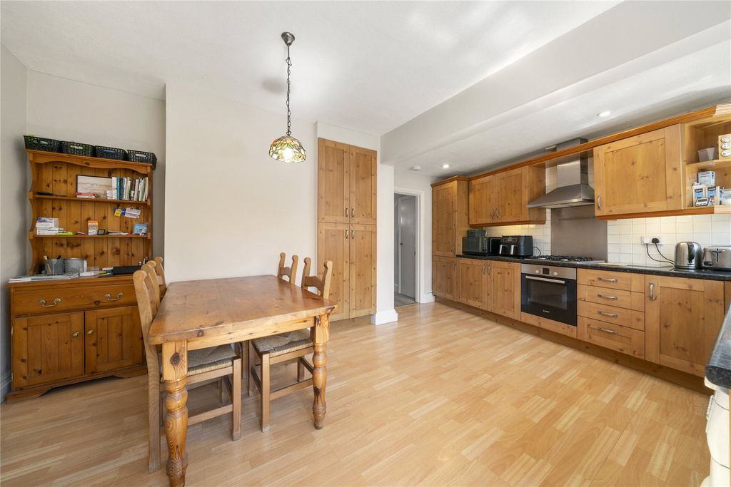 Property photo 2 of 11 Picture No. 09