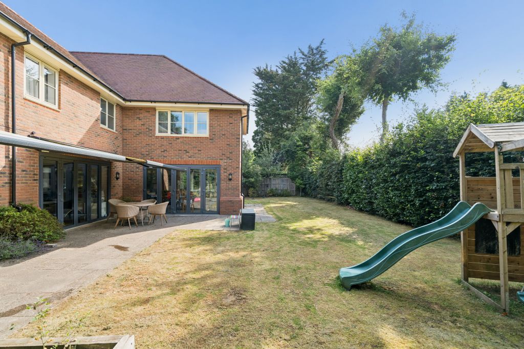Property photo 3 of 23