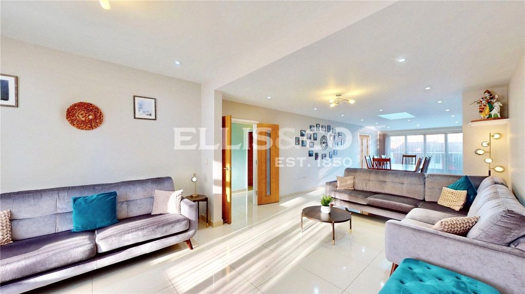 Property photo 3 of 17 Picture No. 48