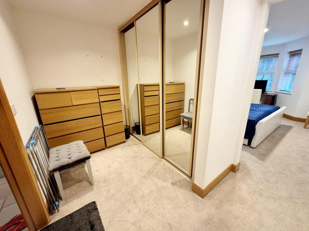 Property photo 3 of 10 Bedroom