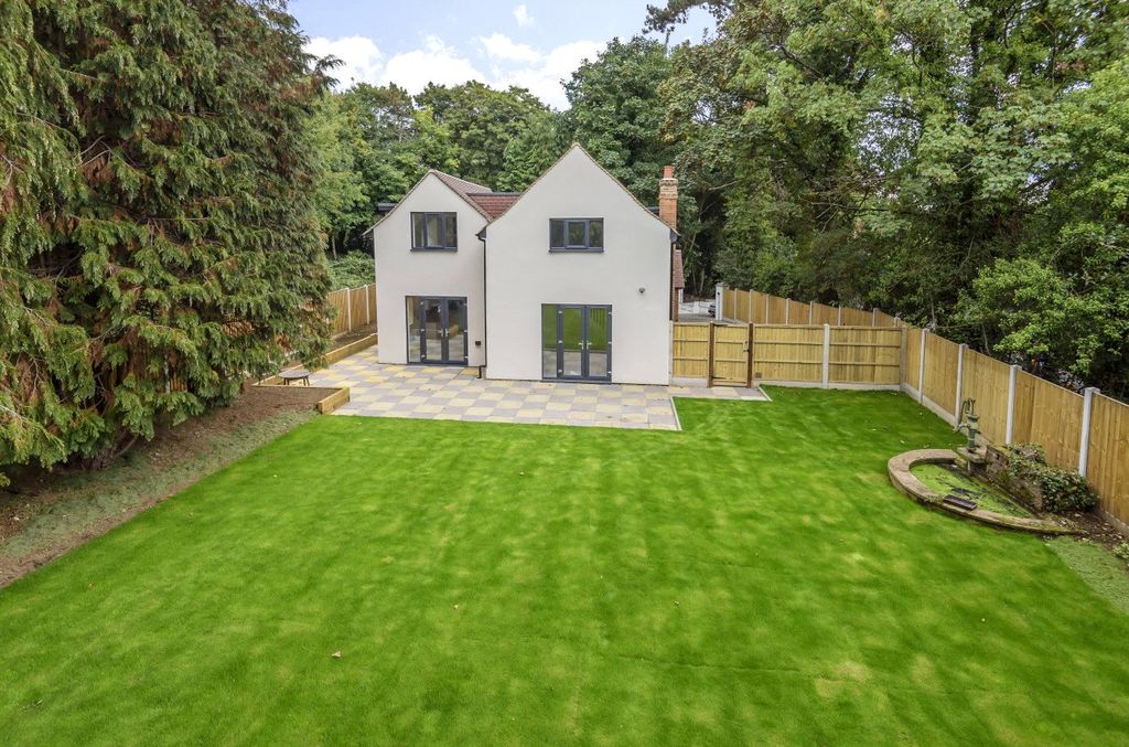 Property photo 3 of 27 Rear