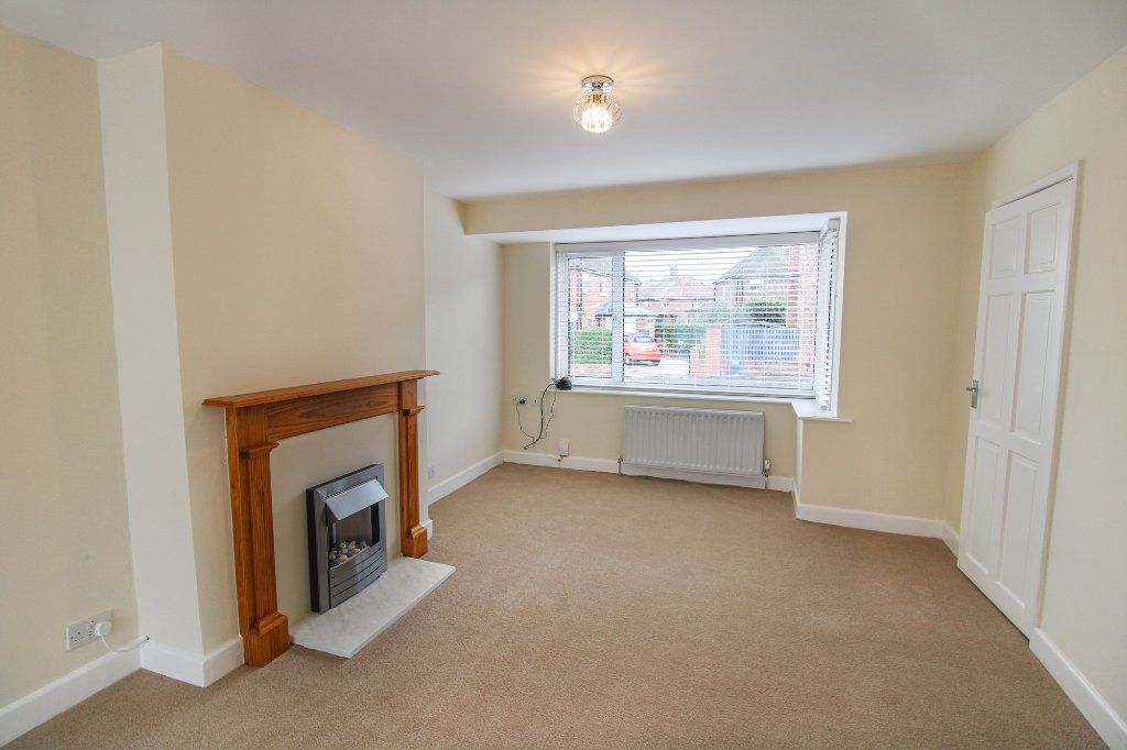 Property photo 2 of 11 Lounge