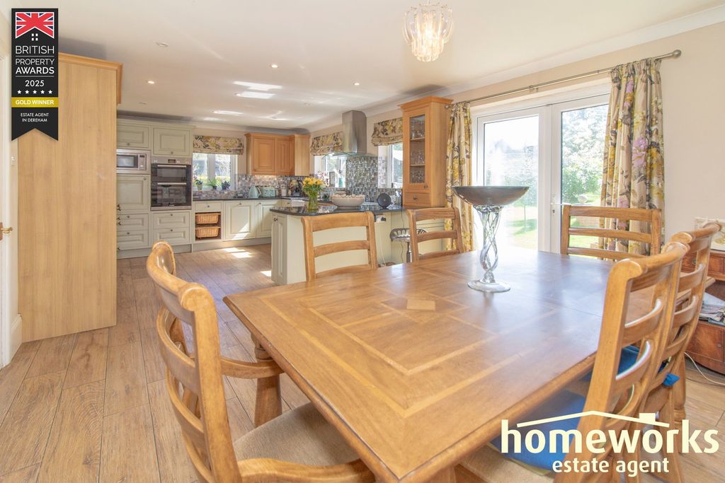 Property photo 3 of 26