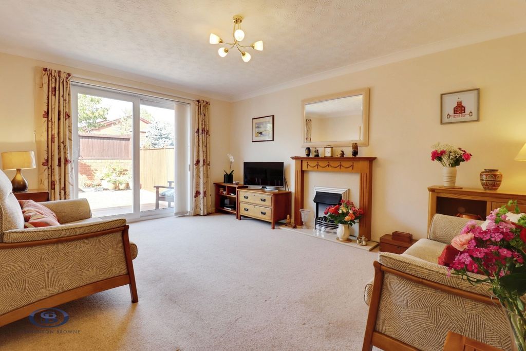 Property photo 3 of 17 Pbox-Img.Jpg