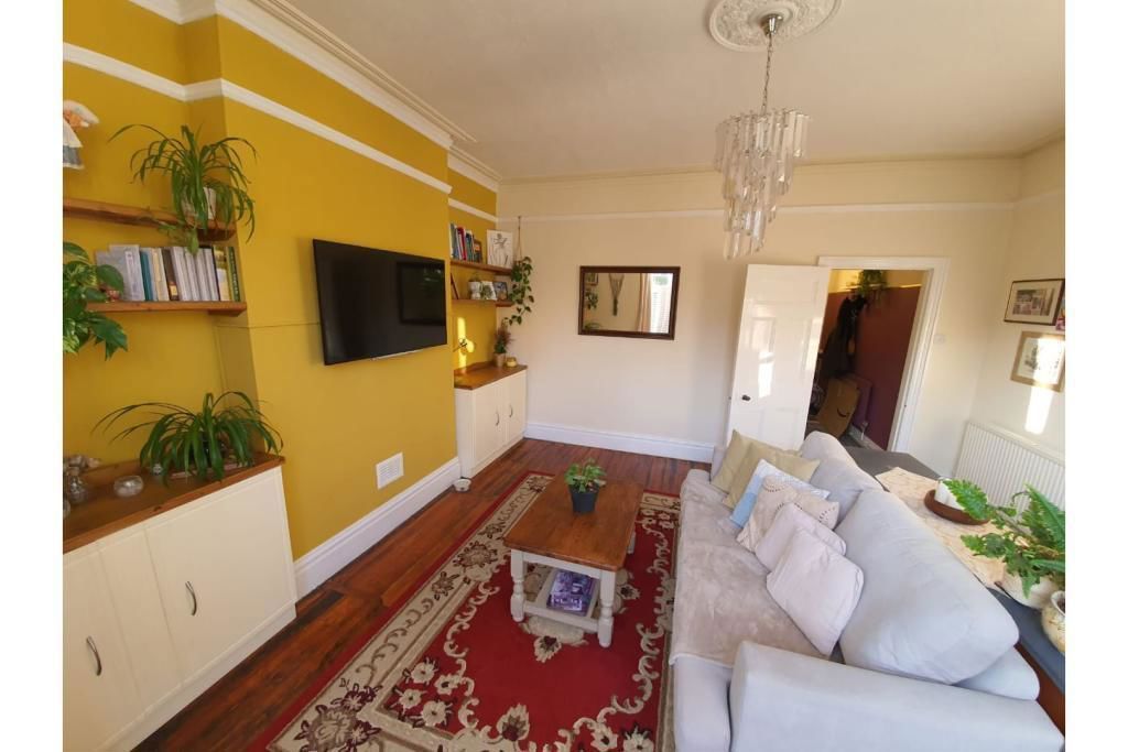 Property photo 2 of 12