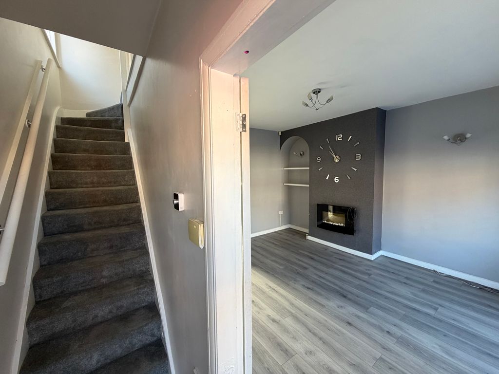 Property photo 3 of 11 Img_4524