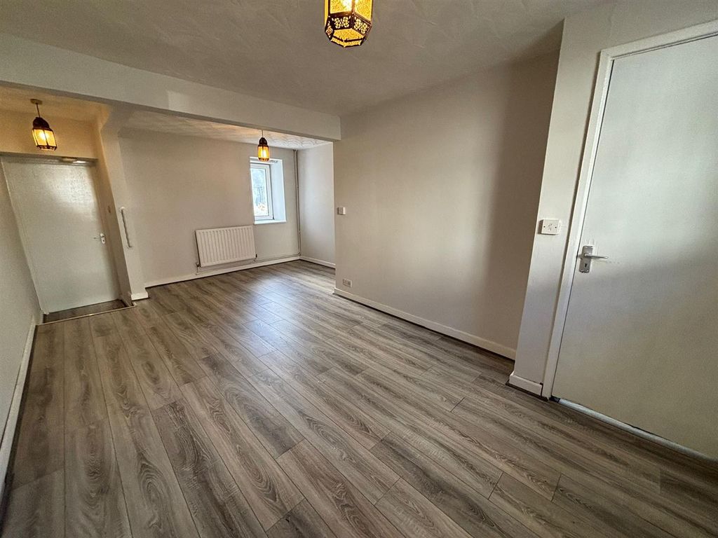 Property photo 2 of 20 52 Cardiff Road Troedyrhiw Take On (9).Jpeg