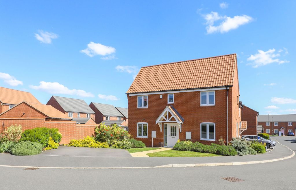 Property photo 1 of 25