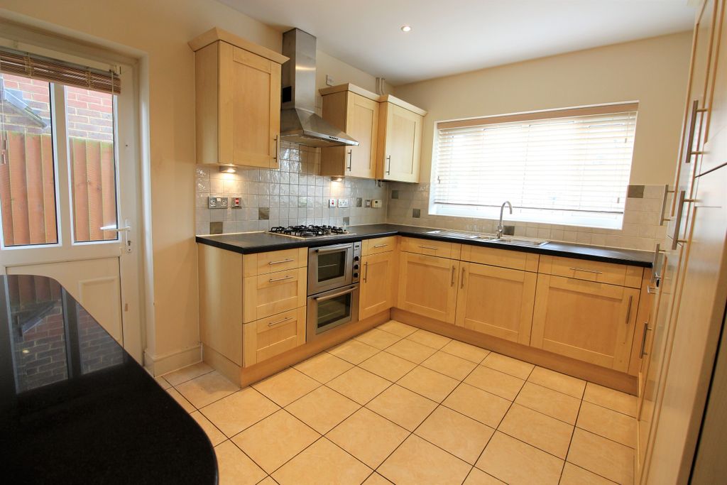 Property photo 3 of 26