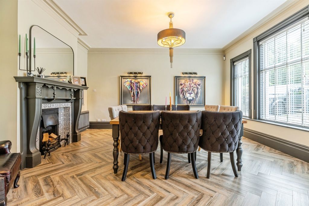 Property photo 3 of 22