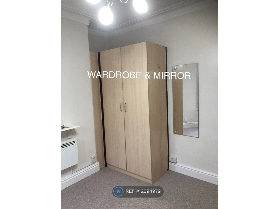 Property photo 1 of 10 Bedroom